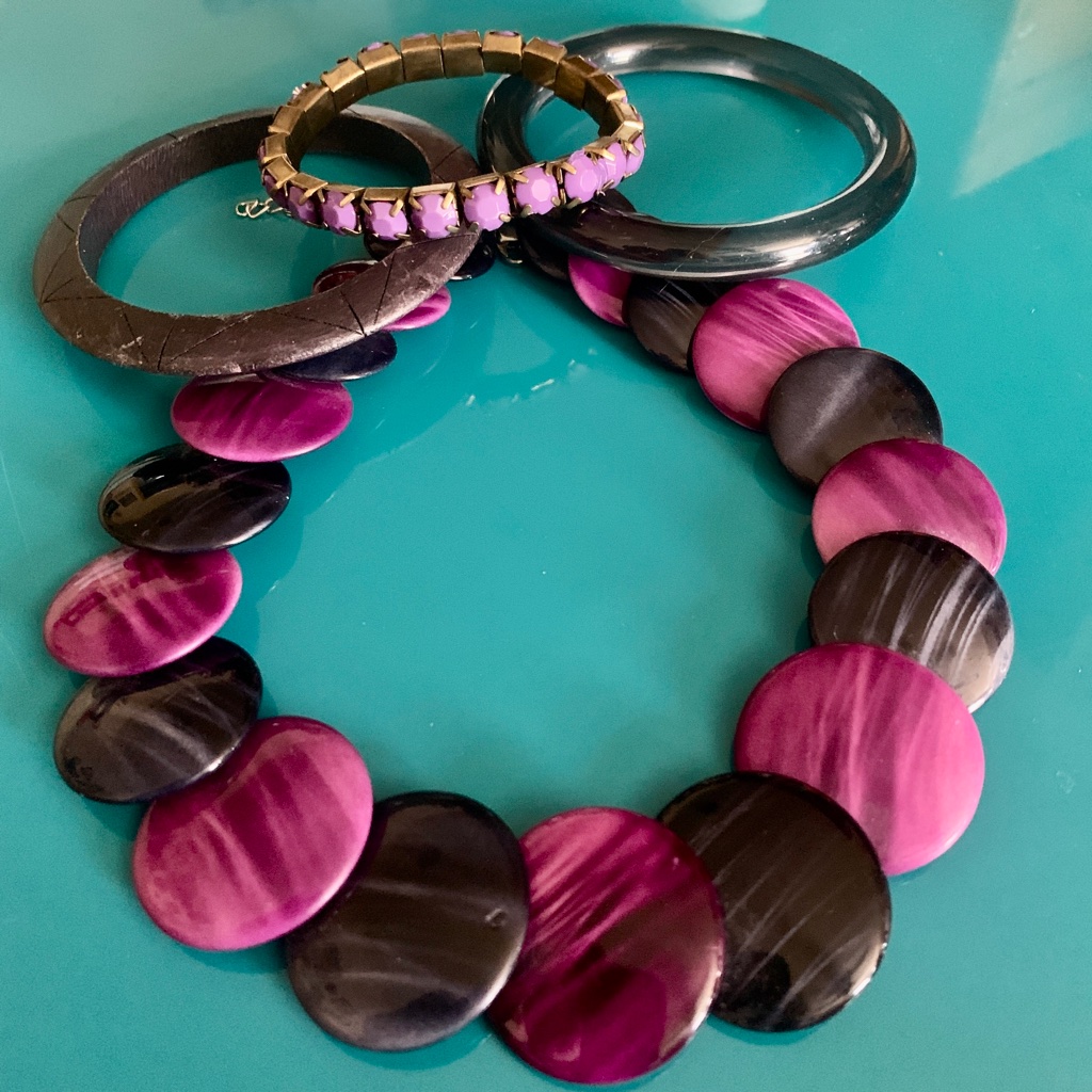 Purple & Black Acrylic Swirl Flat Round Bead Necklace & Bracelets Jewelry Lot